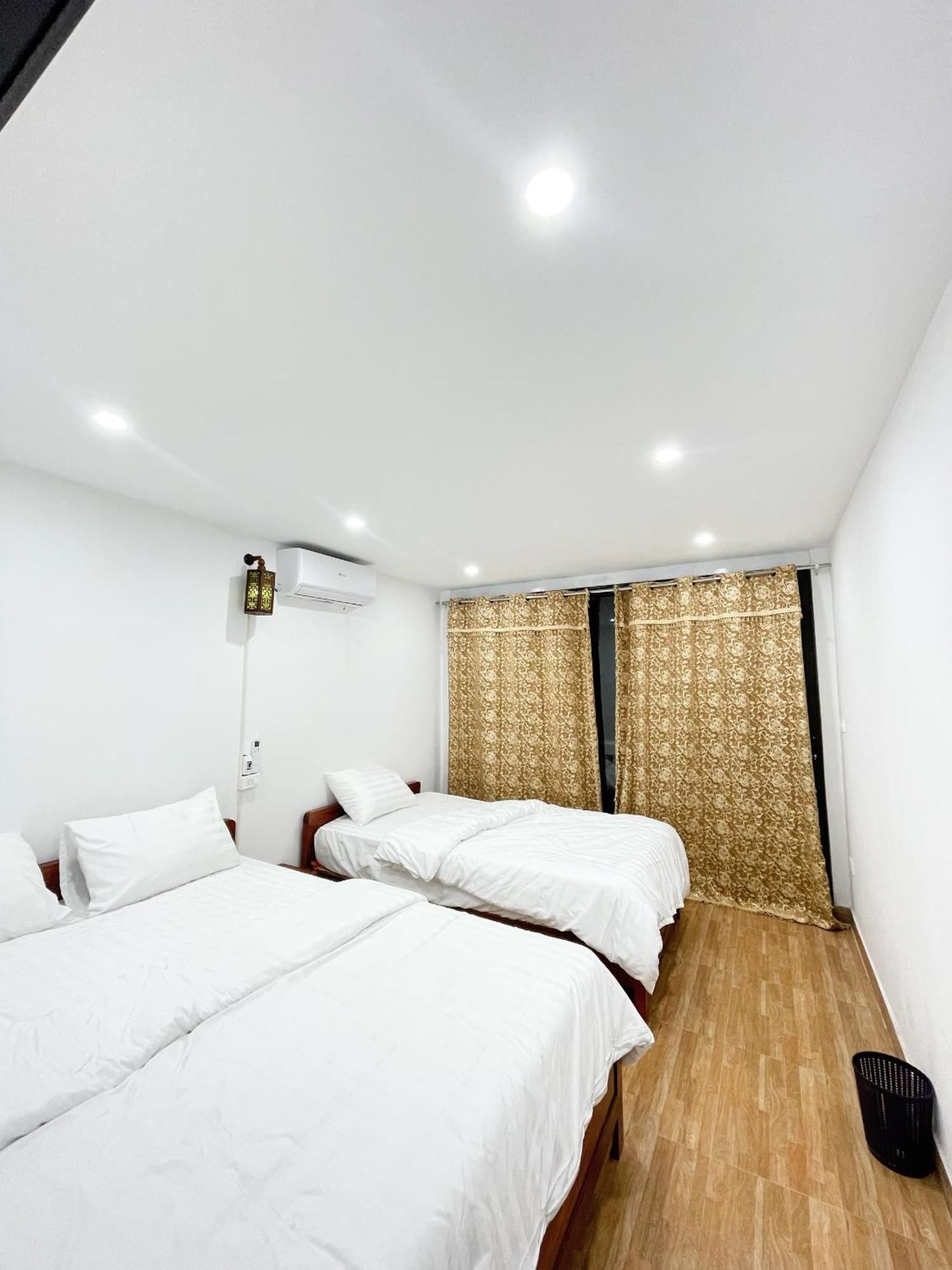 Agarwood Hostel Ханой Екстериор снимка