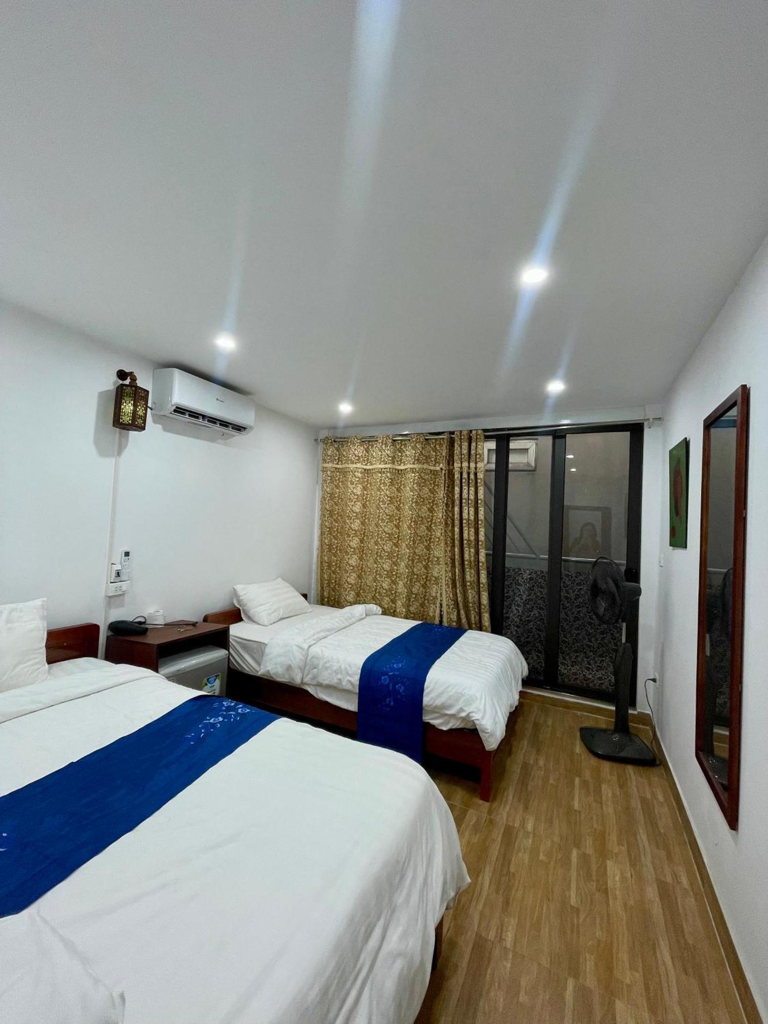 Agarwood Hostel Ханой Екстериор снимка